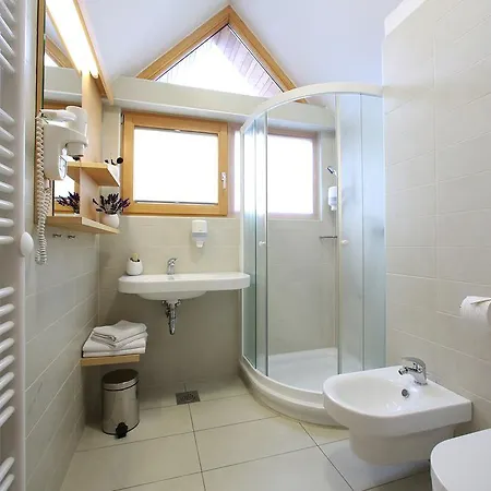 ゲストハウス アンド ルームズ ベルニック